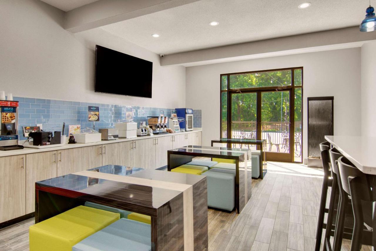 Clarion Pointe On The Clarksville-south Hill West Hotel Clarksville