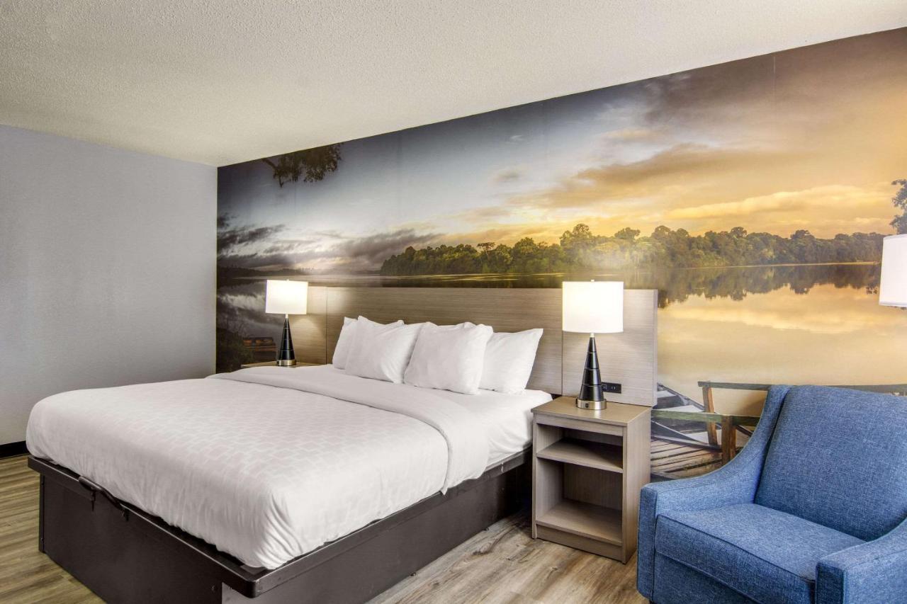 Hotel Clarion Pointe On The Clarksville-south Hill West Clarksville